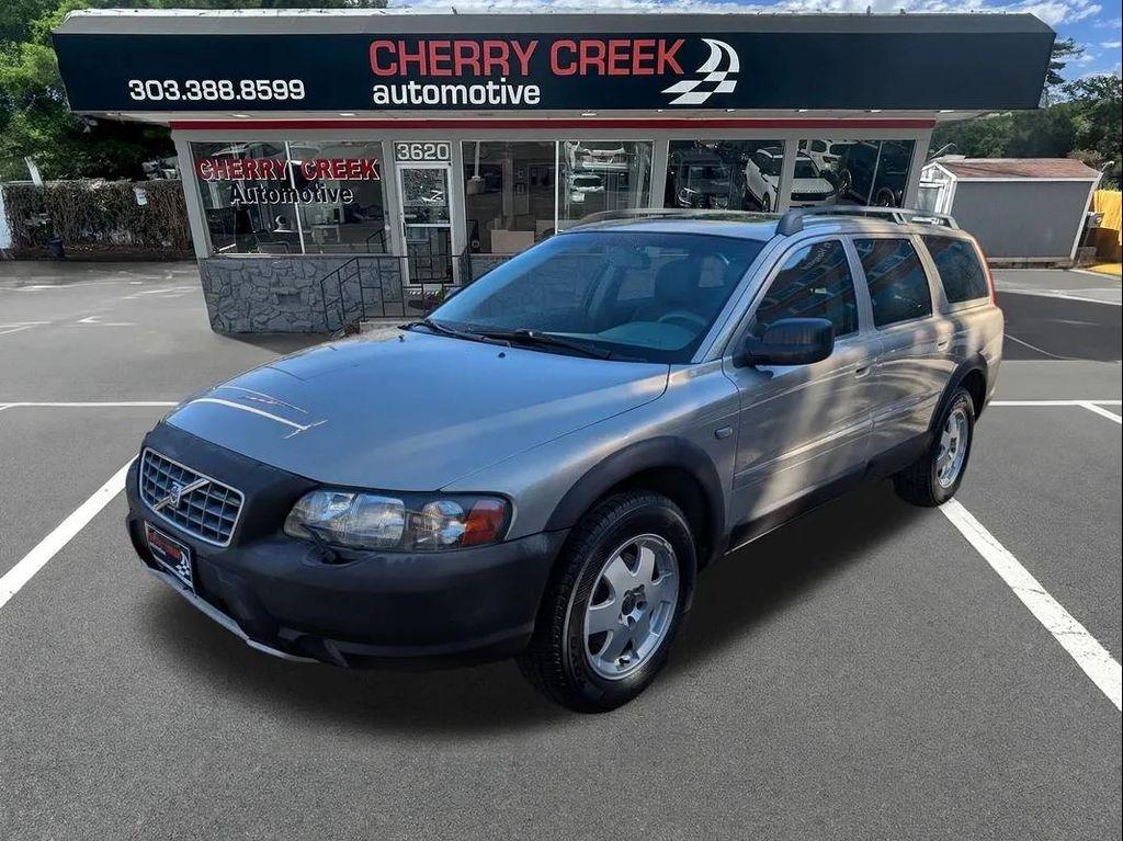 used 2001 Volvo V70 car, priced at $6,990