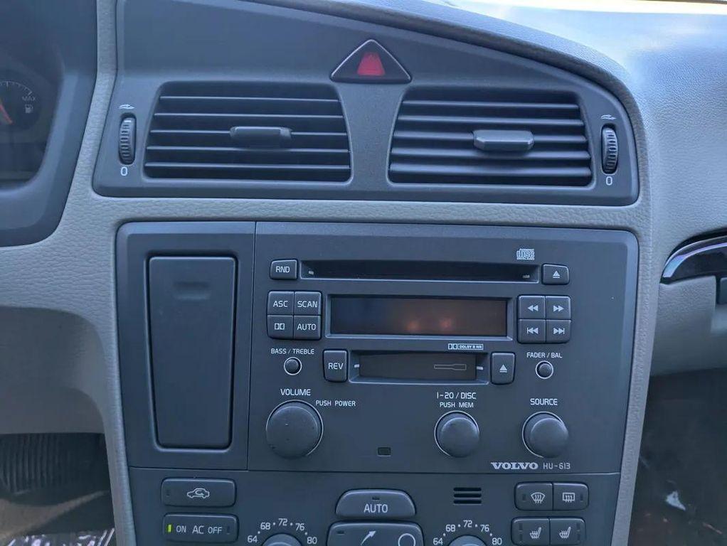 used 2001 Volvo V70 car, priced at $6,990