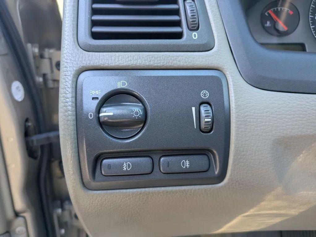 used 2001 Volvo V70 car, priced at $6,990