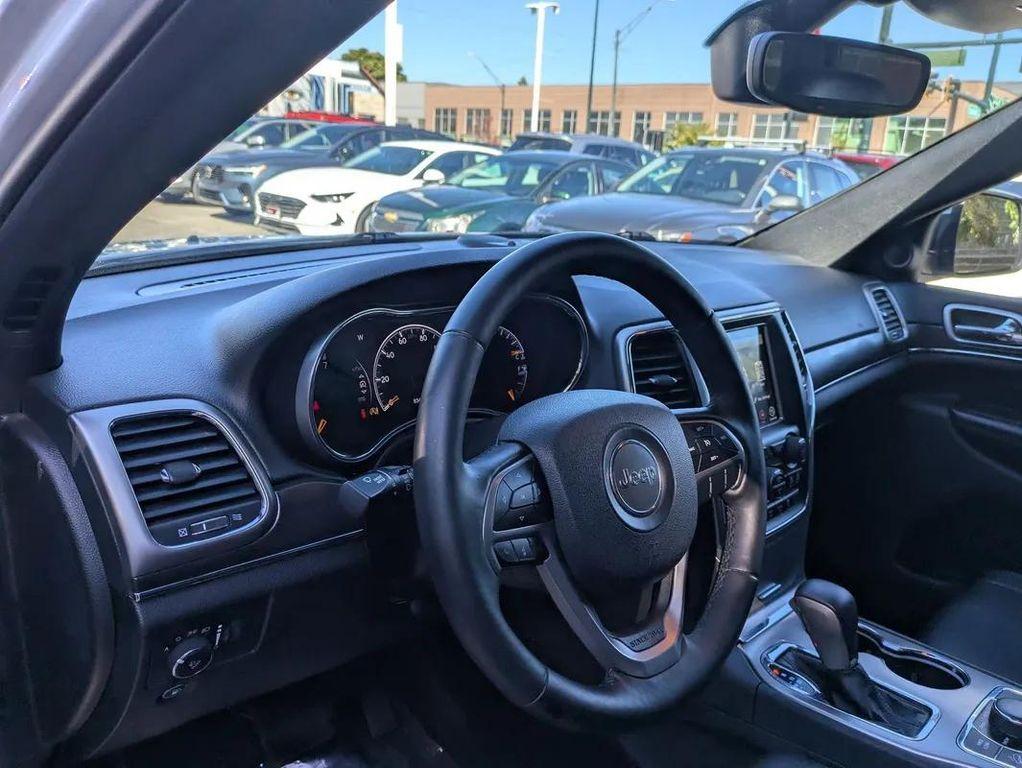used 2018 Jeep Grand Cherokee car, priced at $17,790
