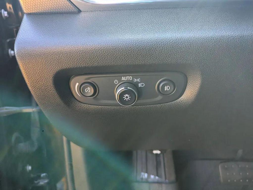 used 2020 Chevrolet Traverse car, priced at $27,990