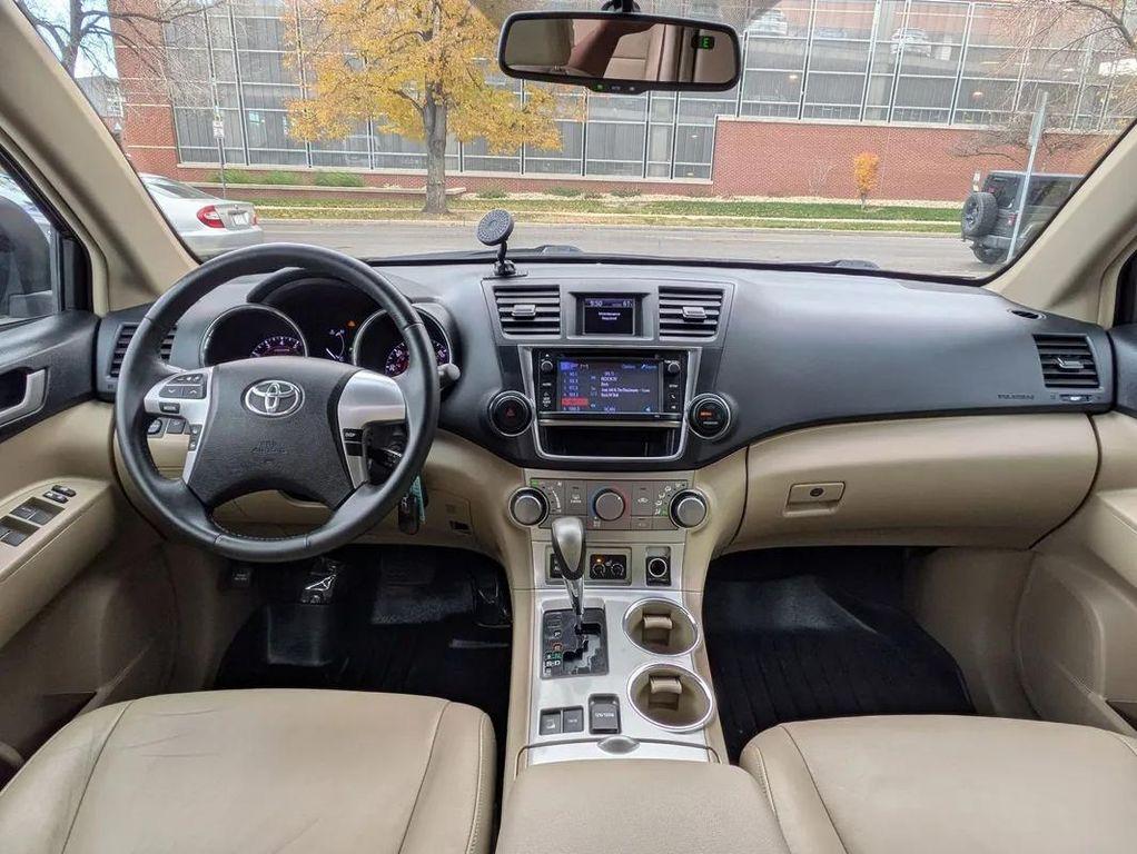 used 2013 Toyota Highlander car, priced at $13,790