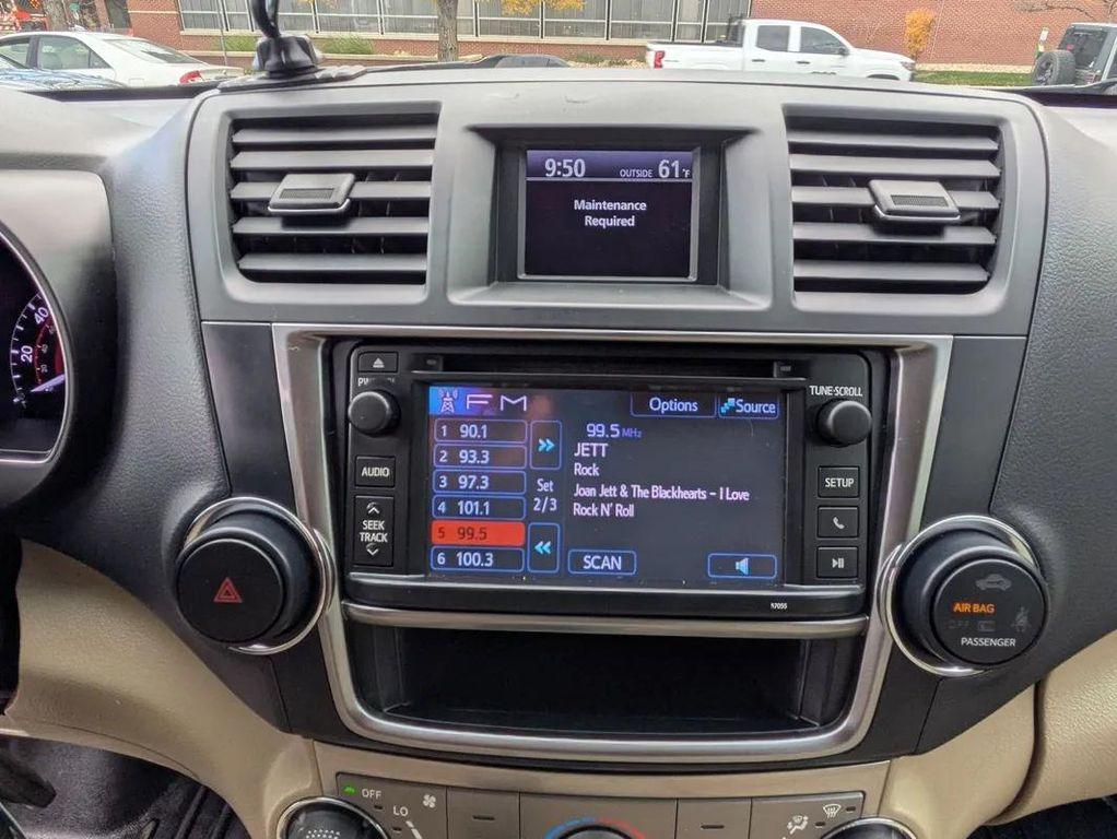 used 2013 Toyota Highlander car, priced at $13,790