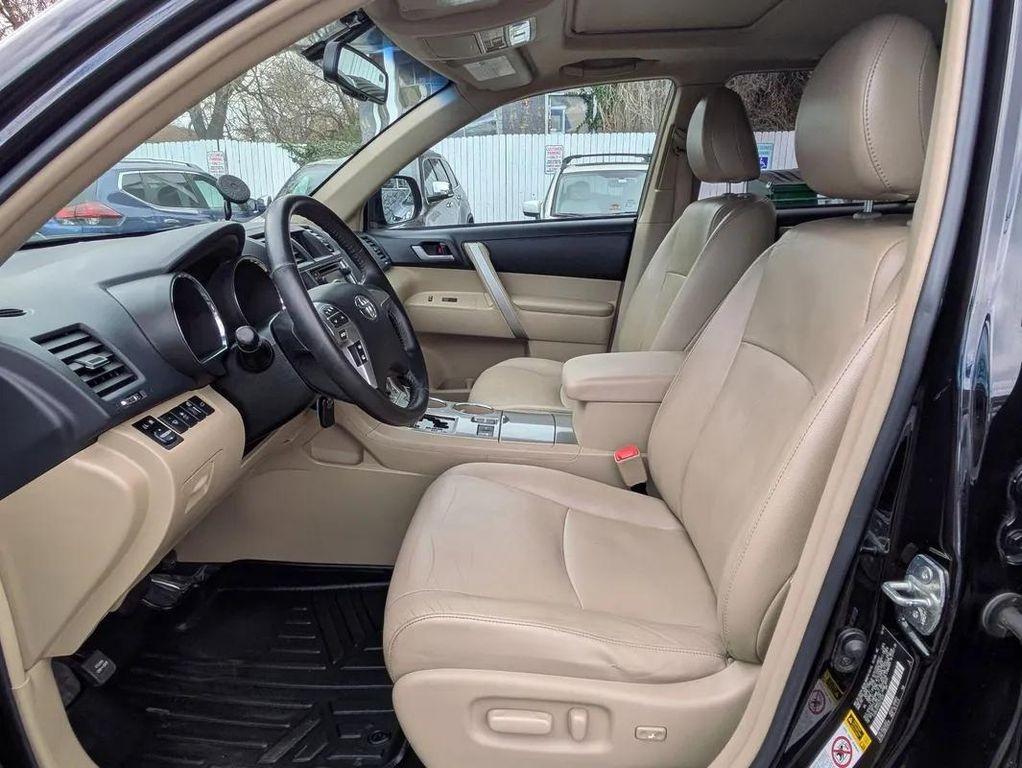 used 2013 Toyota Highlander car, priced at $13,790