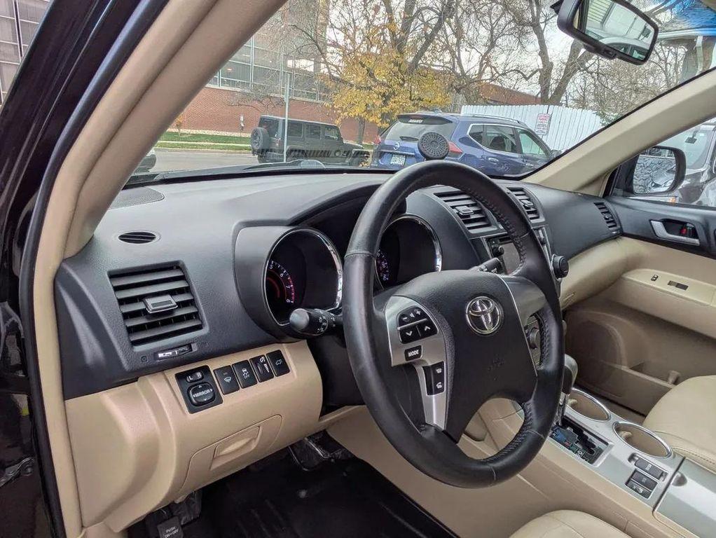 used 2013 Toyota Highlander car, priced at $13,790