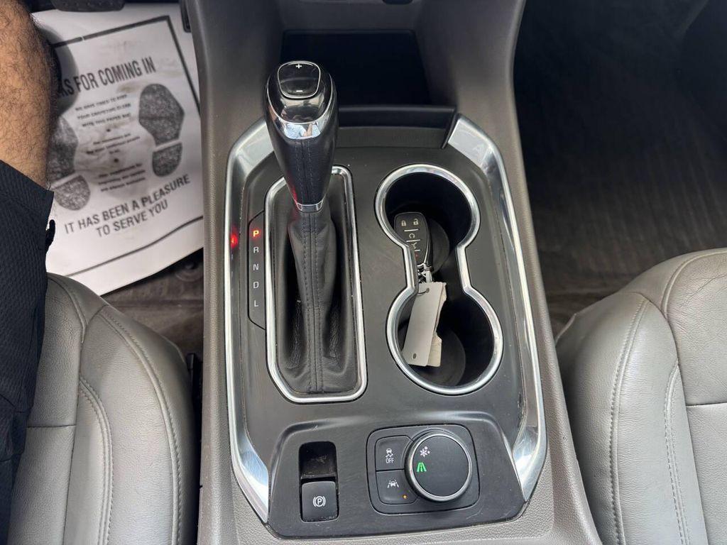 used 2020 Chevrolet Traverse car, priced at $16,495