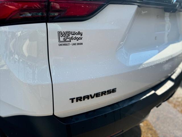 used 2023 Chevrolet Traverse car, priced at $29,495