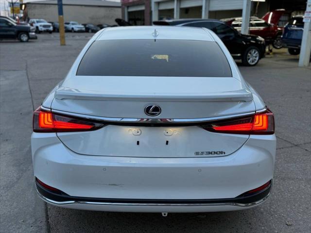 used 2019 Lexus ES 300h car, priced at $23,995