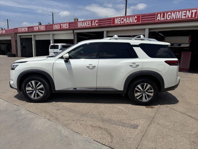used 2022 Nissan Pathfinder car, priced at $23,995