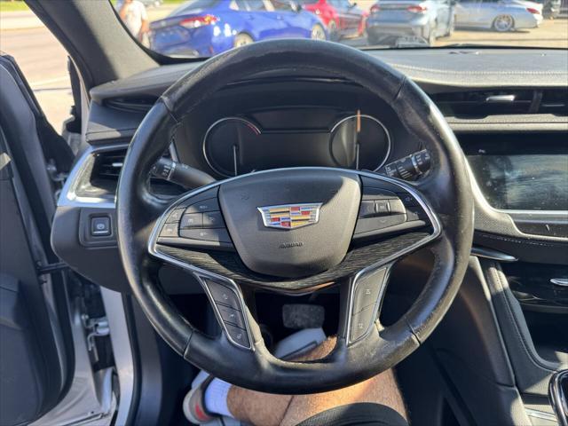 used 2020 Cadillac XT5 car, priced at $17,995