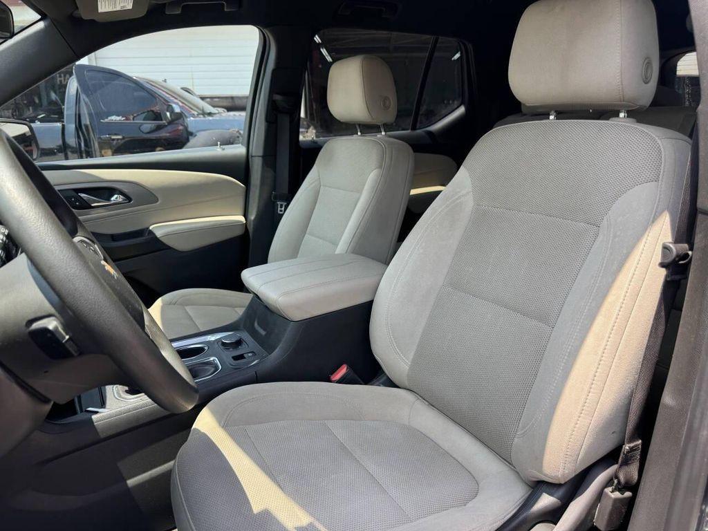 used 2023 Chevrolet Traverse car, priced at $19,995
