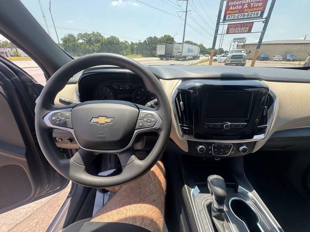 used 2023 Chevrolet Traverse car, priced at $19,995