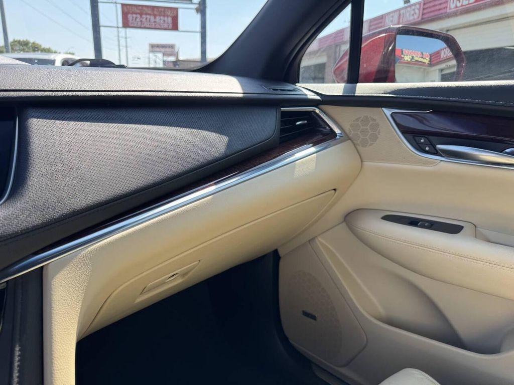 used 2018 Cadillac XT5 car, priced at $14,995