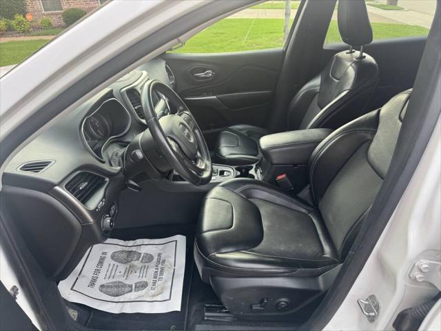 used 2019 Jeep Cherokee car, priced at $11,495