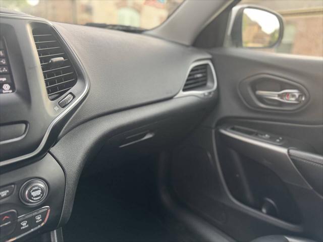 used 2019 Jeep Cherokee car, priced at $11,495