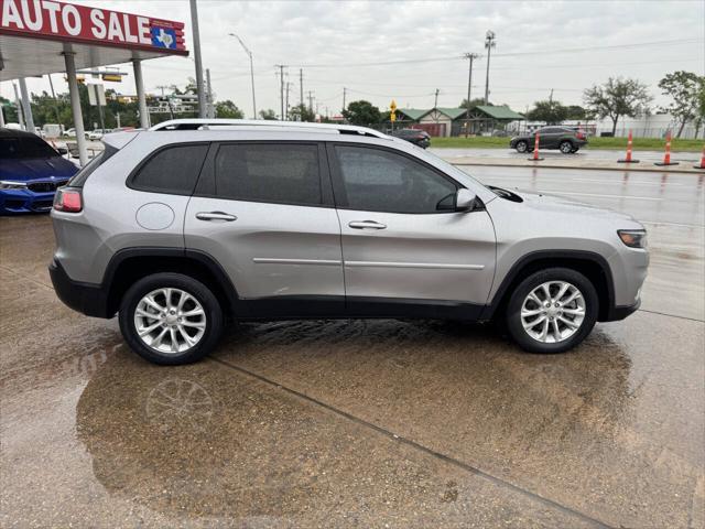 used 2021 Jeep Cherokee car, priced at $16,495