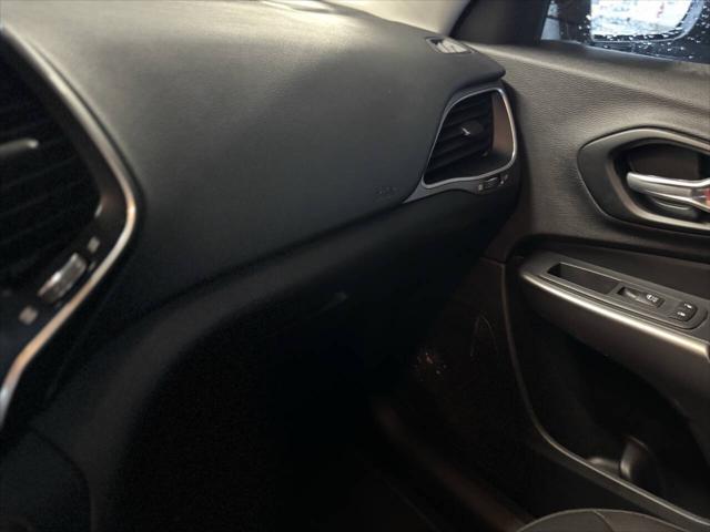 used 2021 Jeep Cherokee car, priced at $16,495