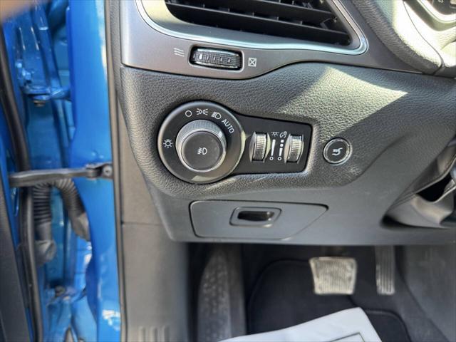 used 2022 Jeep Cherokee car, priced at $16,995