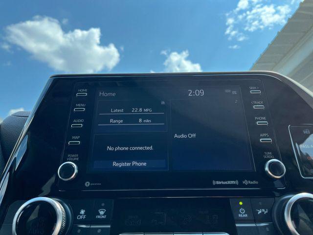 used 2020 Toyota Highlander car, priced at $22,922