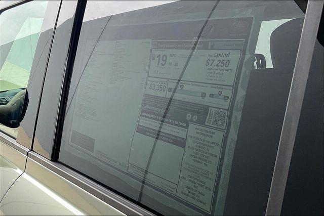 new 2025 Land Rover Defender car