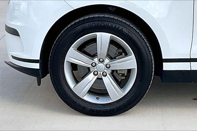 used 2018 Land Rover Range Rover Velar car, priced at $20,335