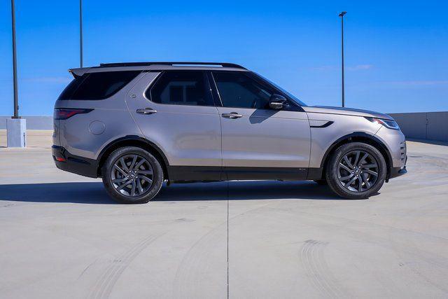 used 2022 Land Rover Discovery car, priced at $39,900