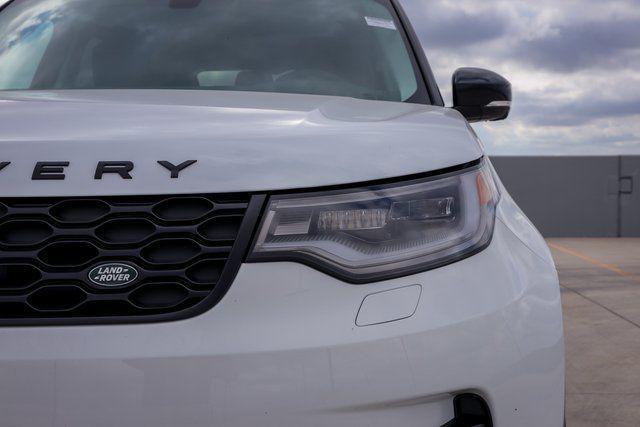 new 2025 Land Rover Discovery car, priced at $70,543