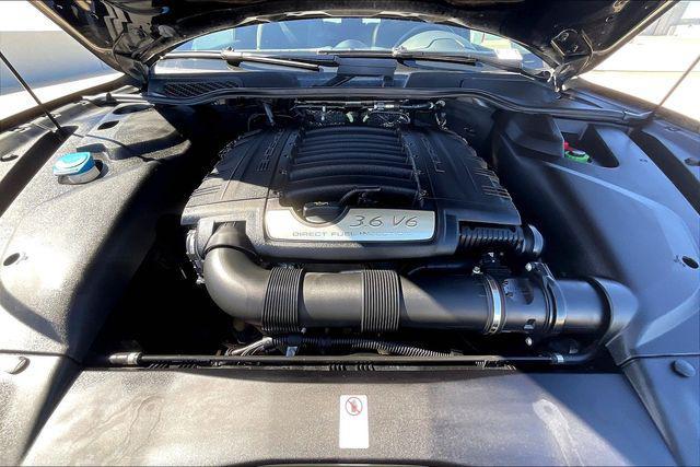 used 2018 Porsche Cayenne car, priced at $26,996