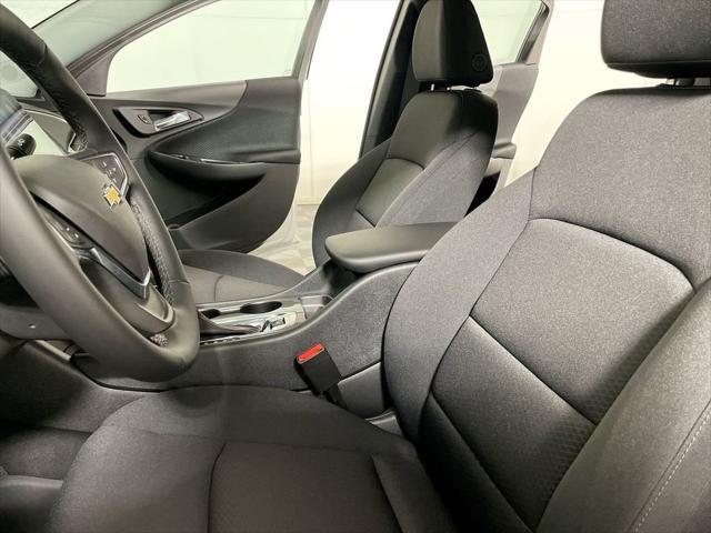 new 2025 Chevrolet Malibu car, priced at $25,557