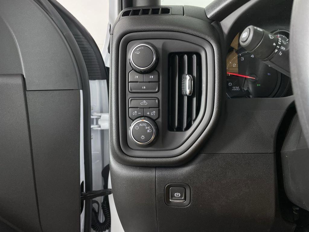 new 2025 Chevrolet Silverado 2500 car, priced at $47,690