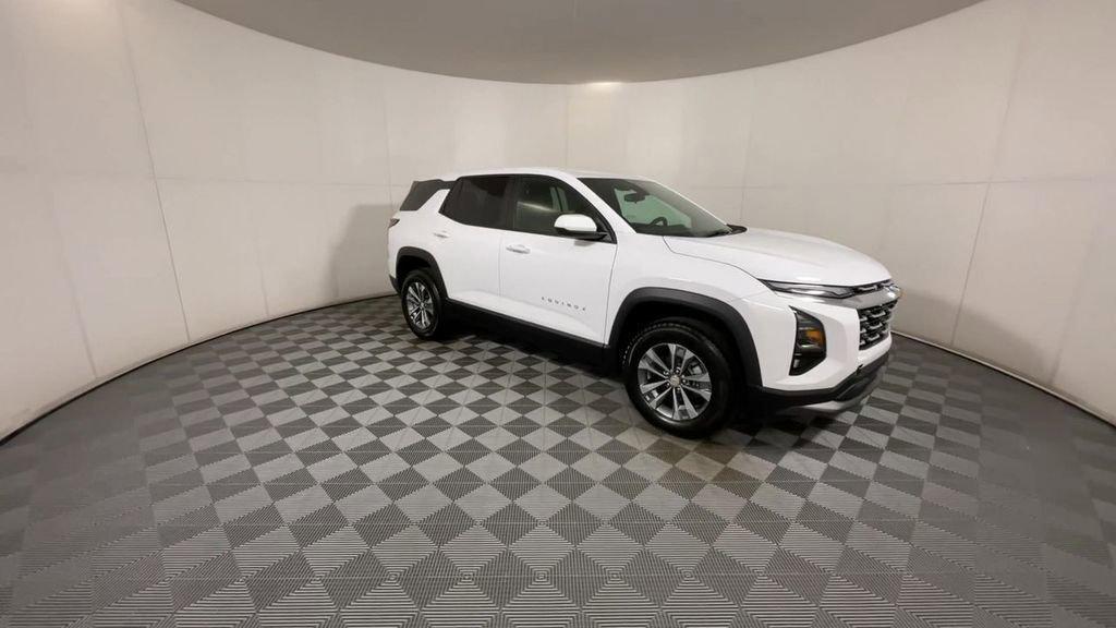 new 2026 Chevrolet Equinox car, priced at $29,887