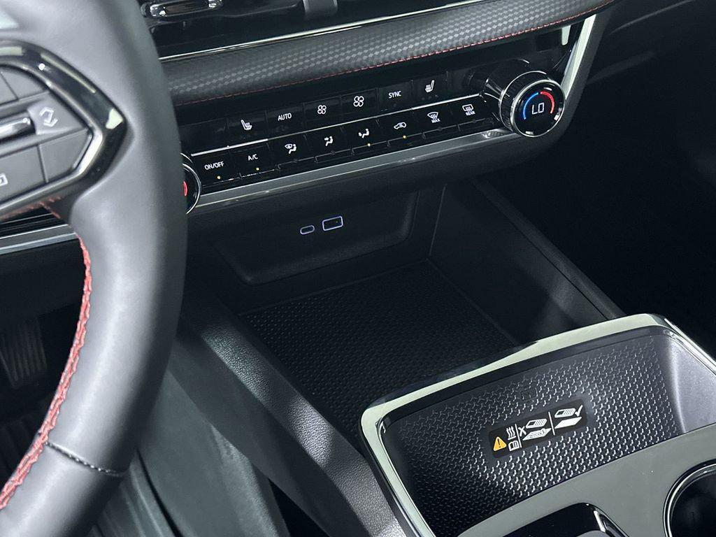 new 2026 Chevrolet Equinox car, priced at $35,102