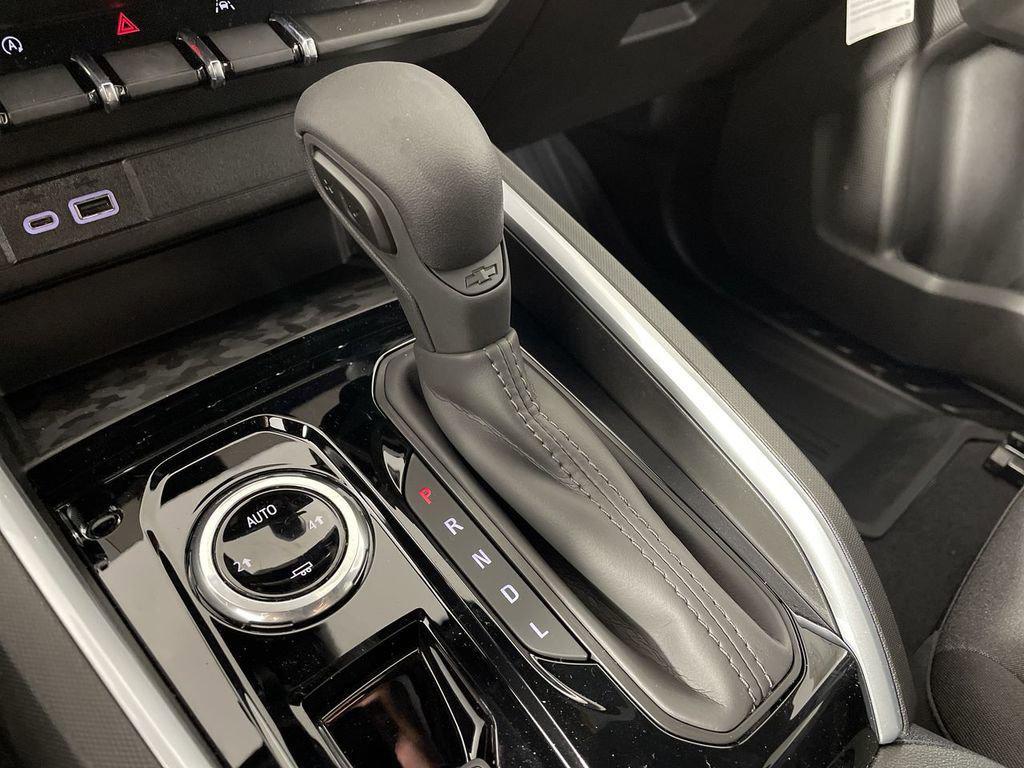 new 2025 Chevrolet Colorado car, priced at $37,570