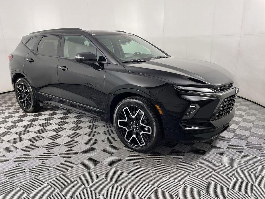 new 2025 Chevrolet Blazer car, priced at $44,165