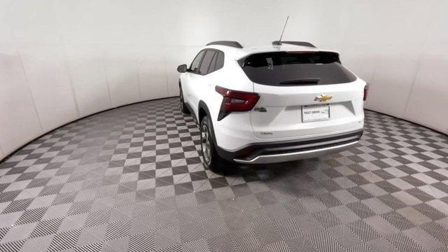 new 2025 Chevrolet Trax car, priced at $24,230