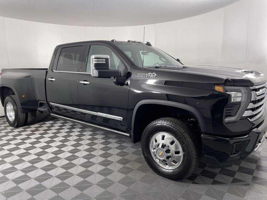 new 2025 Chevrolet Silverado 3500 car, priced at $92,555