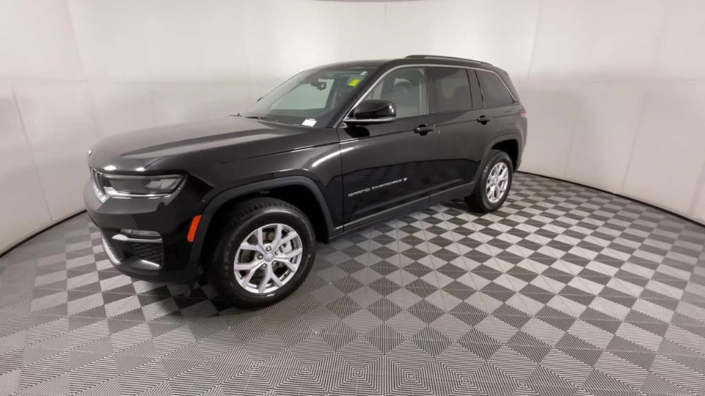 used 2022 Jeep Grand Cherokee car, priced at $28,598