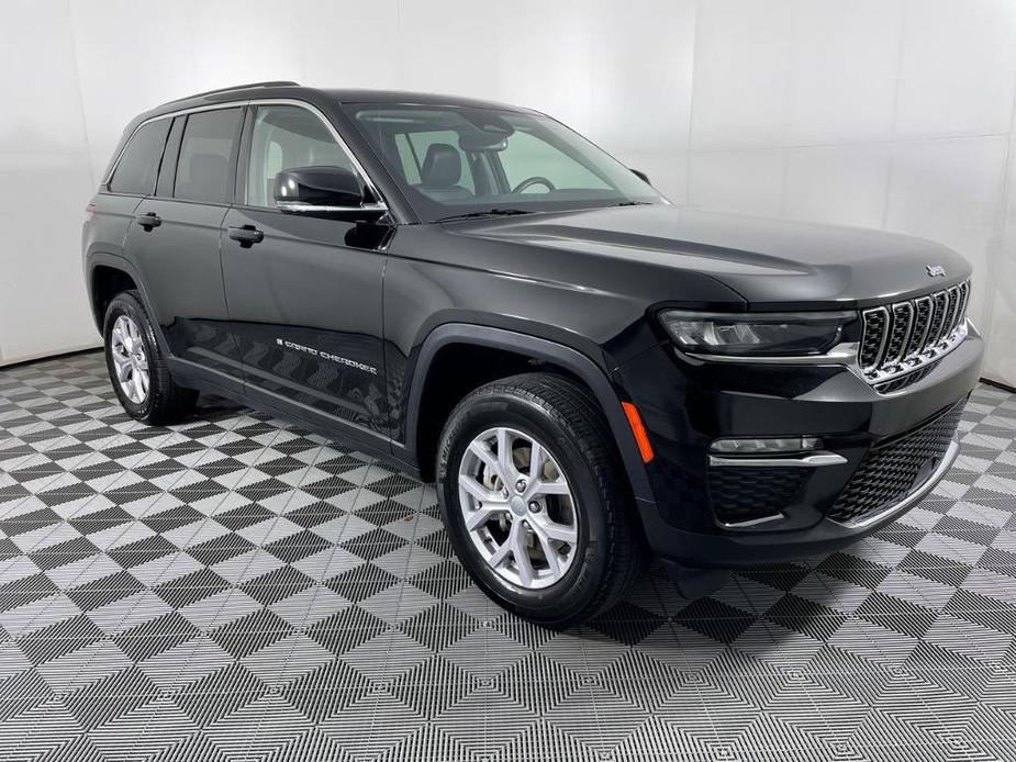 used 2022 Jeep Grand Cherokee car, priced at $28,598