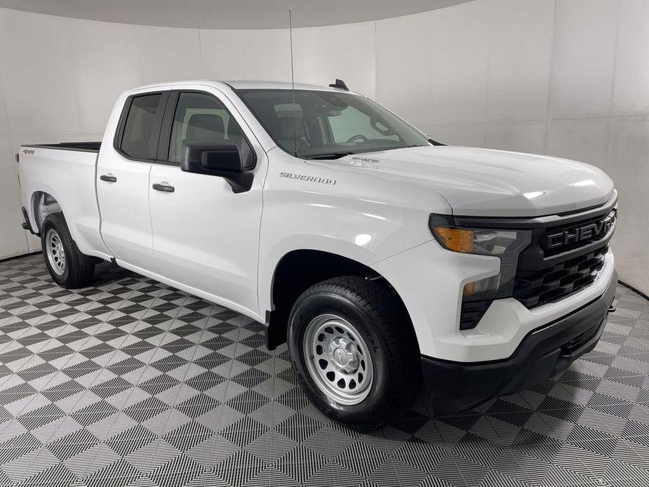 new 2024 Chevrolet Silverado 1500 car, priced at $38,200