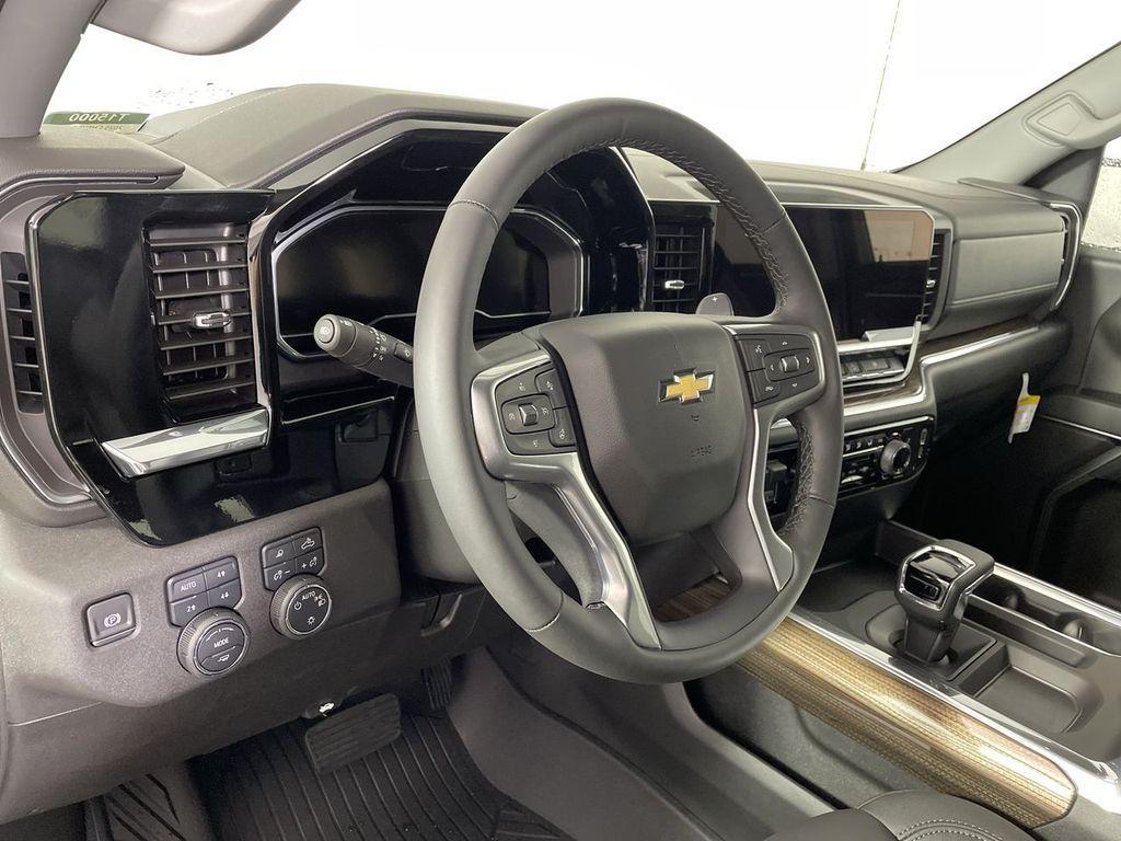 new 2025 Chevrolet Silverado 1500 car, priced at $56,260