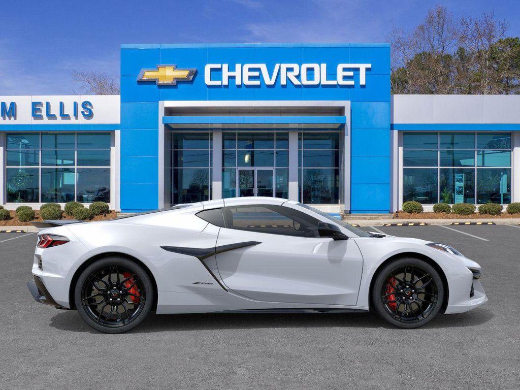 new 2025 Chevrolet Corvette car
