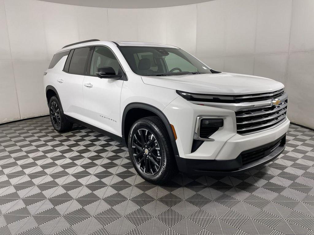 new 2026 Chevrolet Traverse car, priced at $48,372
