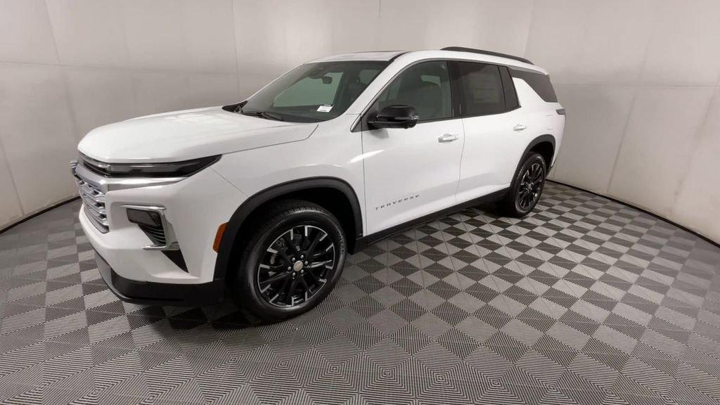 new 2026 Chevrolet Traverse car, priced at $48,372