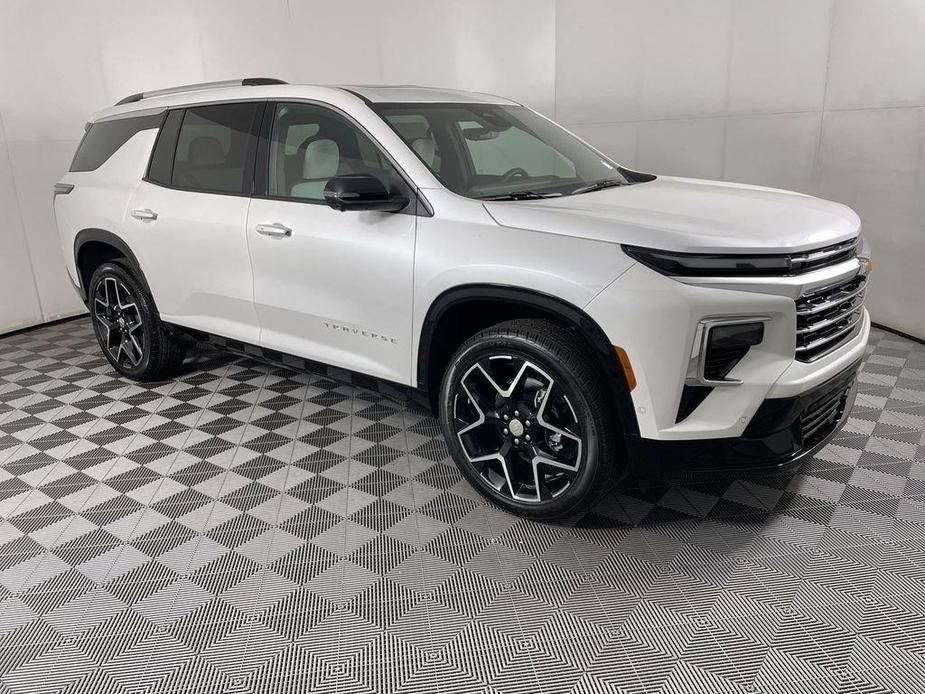 new 2025 Chevrolet Traverse car, priced at $57,870