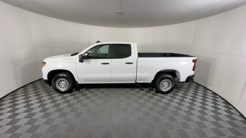 new 2026 Chevrolet Silverado 1500 car, priced at $39,370