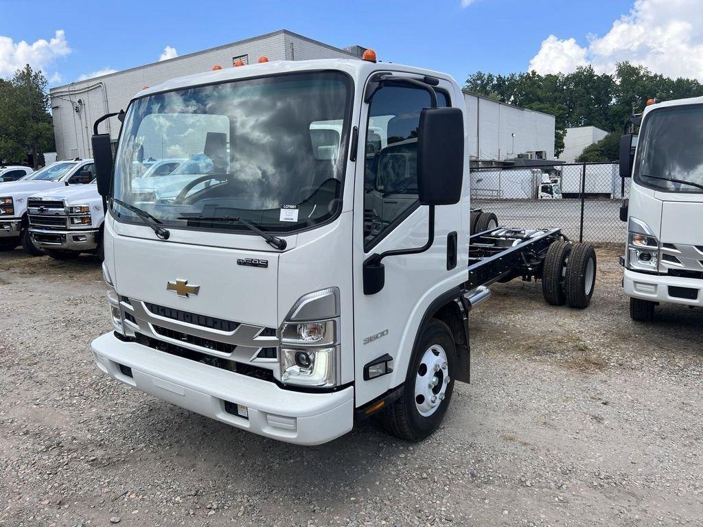 new 2025 Chevrolet Express 3500 car, priced at $67,485