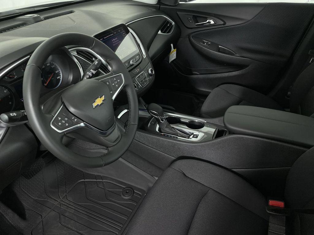 new 2025 Chevrolet Malibu car, priced at $31,990