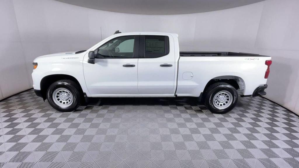 new 2024 Chevrolet Silverado 1500 car, priced at $43,950