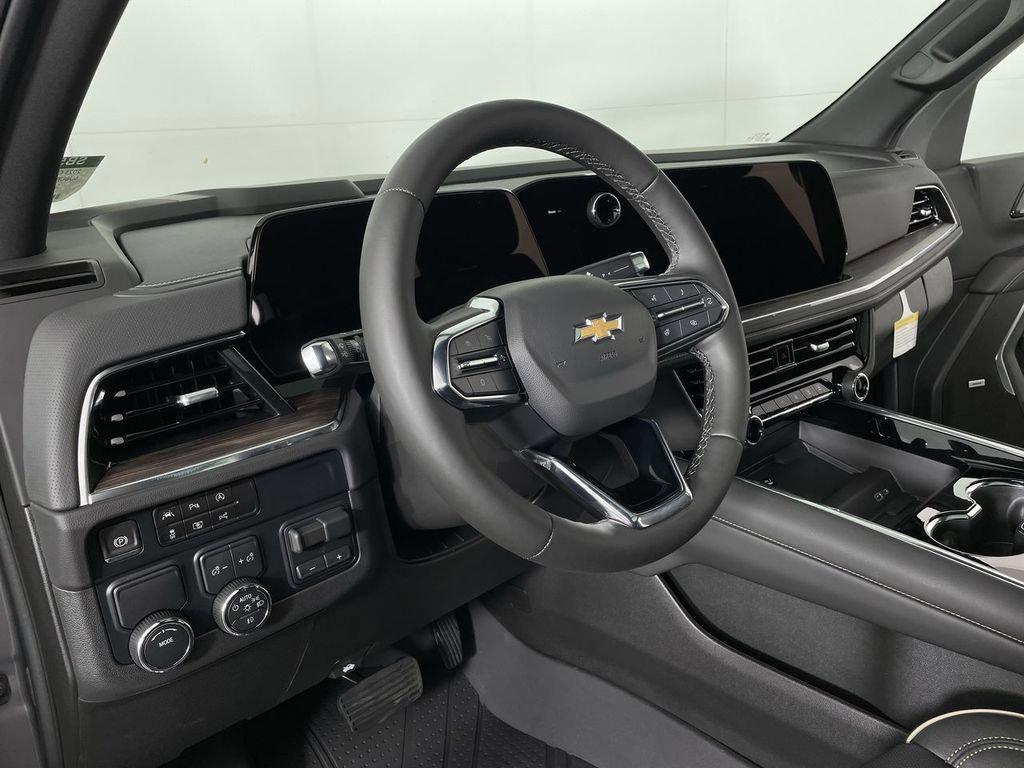 new 2025 Chevrolet Suburban car, priced at $75,180
