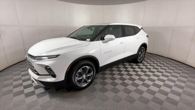 new 2025 Chevrolet Blazer car, priced at $35,372